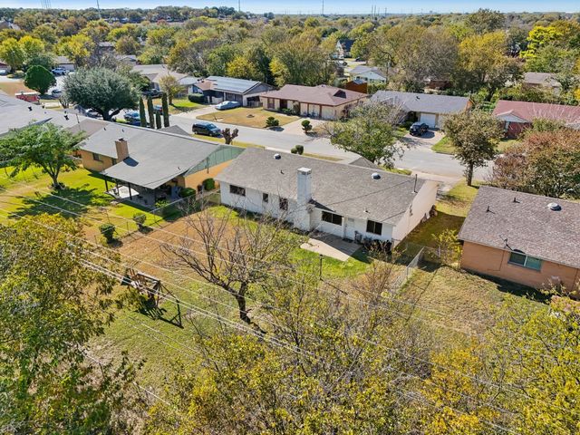 6809 Rustic Drive, Forest Hill, TX 76140