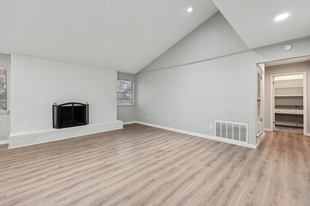 6809 Rustic Drive, Forest Hill, TX 76140