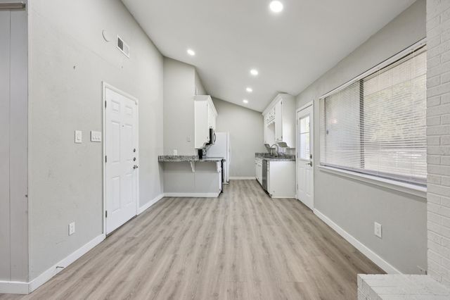 6809 Rustic Drive, Forest Hill, TX 76140