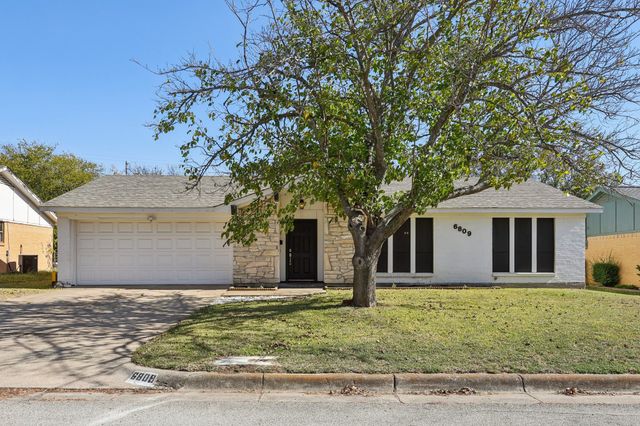 6809 Rustic Drive, Forest Hill, TX 76140