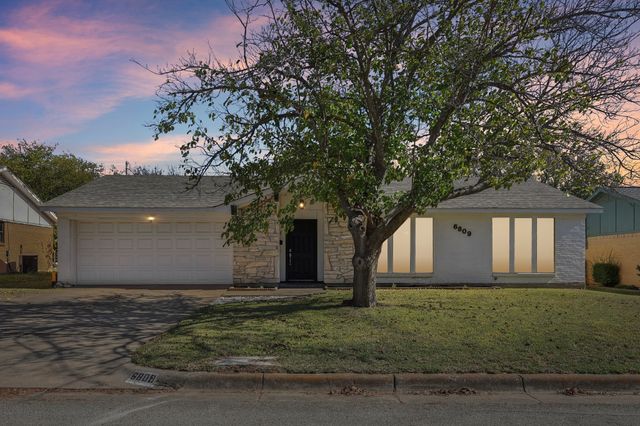 6809 Rustic Drive, Forest Hill, TX 76140