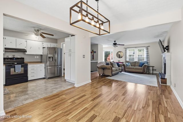 5709 Renada Dr, Crestwood, KY 40014