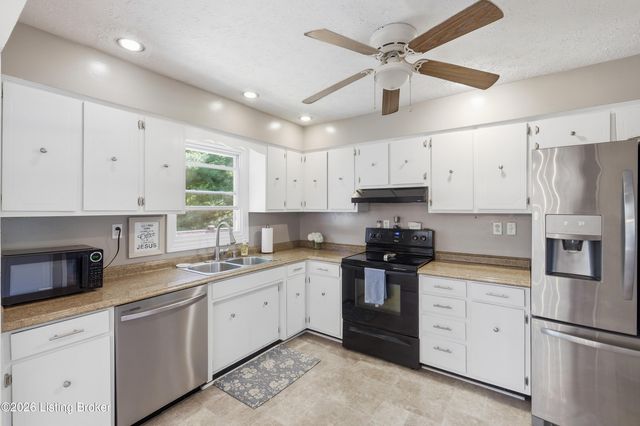 5709 Renada Dr, Crestwood, KY 40014