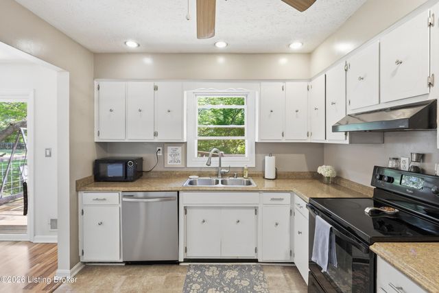 5709 Renada Dr, Crestwood, KY 40014