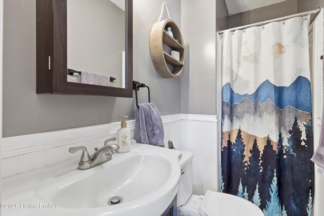 5709 Renada Dr, Crestwood, KY 40014