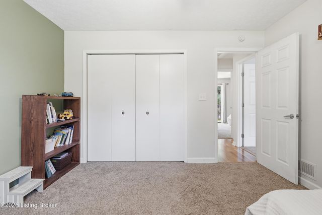 5709 Renada Dr, Crestwood, KY 40014