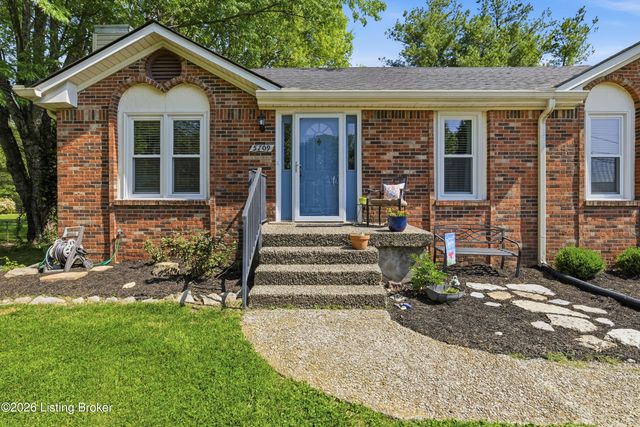 5709 Renada Dr, Crestwood, KY 40014