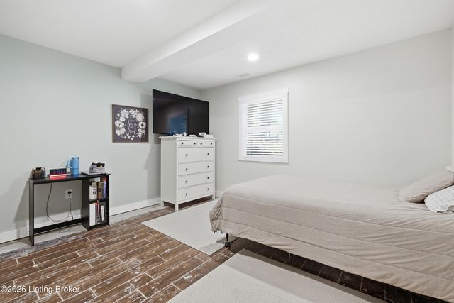 5709 Renada Dr, Crestwood, KY 40014