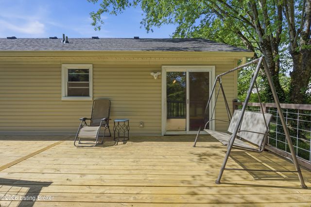 5709 Renada Dr, Crestwood, KY 40014