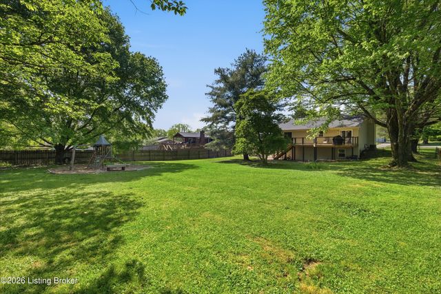 5709 Renada Dr, Crestwood, KY 40014