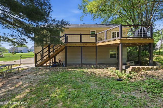 5709 Renada Dr, Crestwood, KY 40014