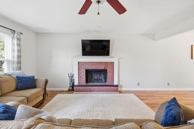 5709 Renada Dr, Crestwood, KY 40014