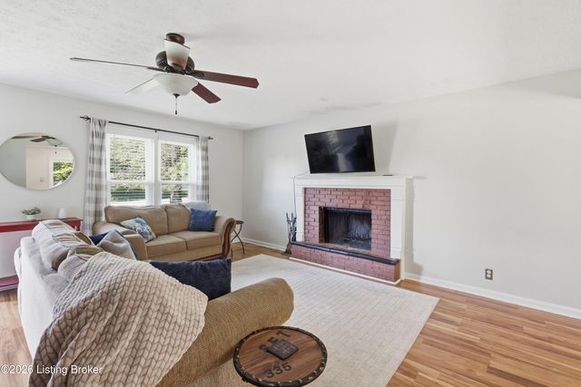 5709 Renada Dr, Crestwood, KY 40014