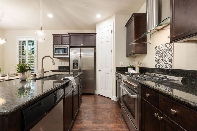 11336 N Sageberry Way, Fresno, CA 93730