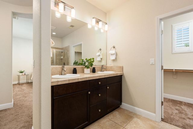 11336 N Sageberry Way, Fresno, CA 93730