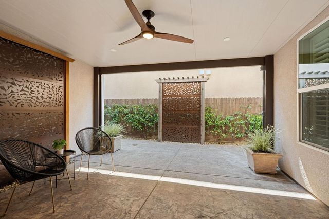 11336 N Sageberry Way, Fresno, CA 93730