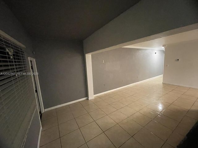 20490 NW 7th Ave 5, Miami Gardens, FL 33169