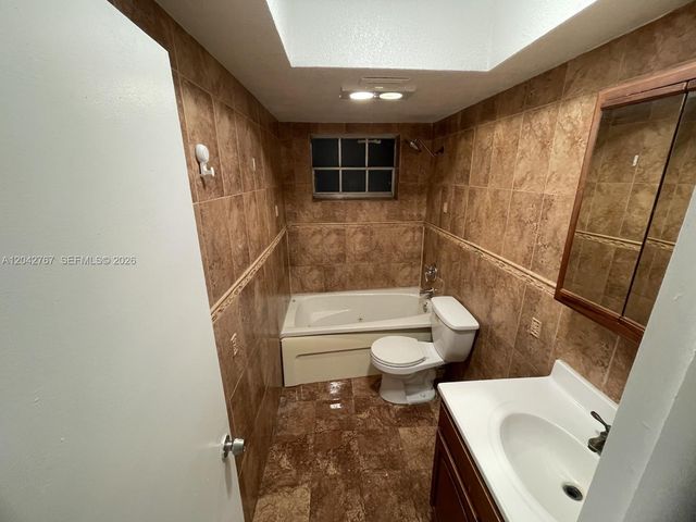 20490 NW 7th Ave 5, Miami Gardens, FL 33169