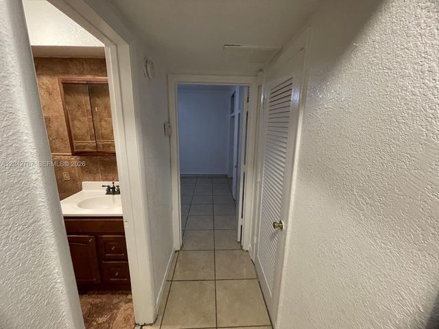 20490 NW 7th Ave 5, Miami Gardens, FL 33169