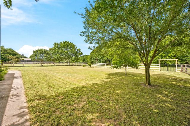 4069 Tracy Lane, Greenville, TX 75402