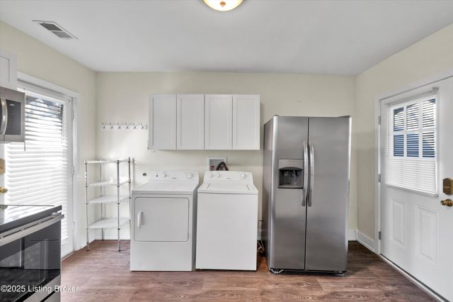 916 Schiller Ct, Louisville, KY 40204