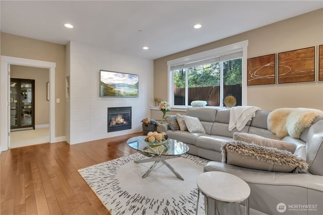 13430 Patriot Way SE, Renton, WA 98059