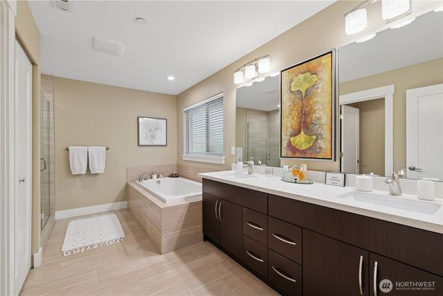 13430 Patriot Way SE, Renton, WA 98059