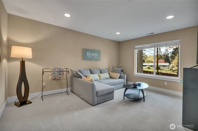 13430 Patriot Way SE, Renton, WA 98059