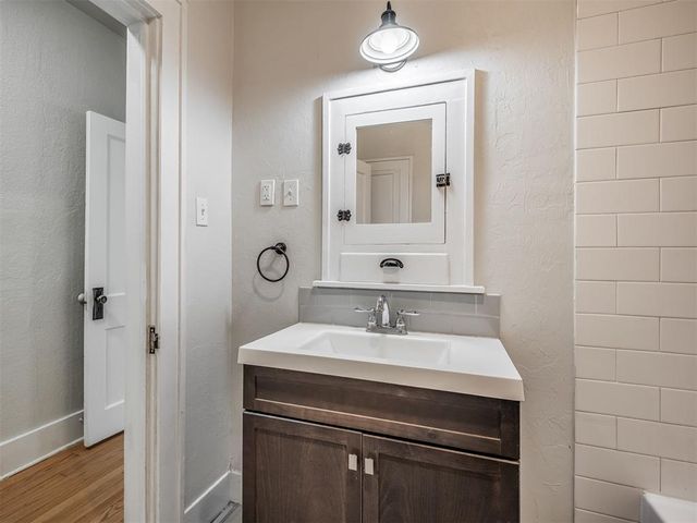 505 N Park Place, Guthrie, OK 73044