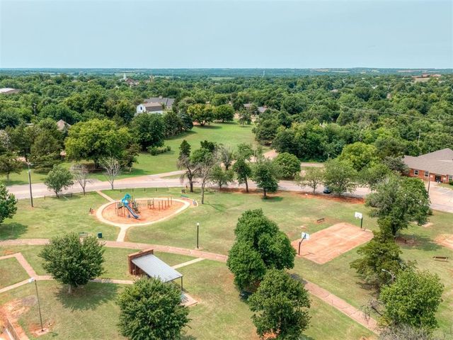 505 N Park Place, Guthrie, OK 73044