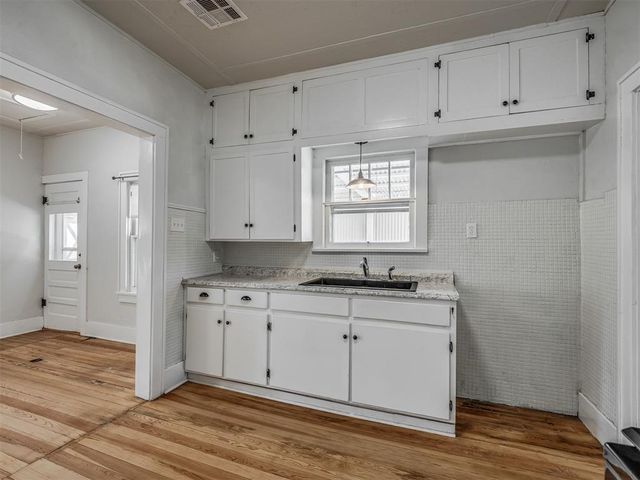 505 N Park Place, Guthrie, OK 73044