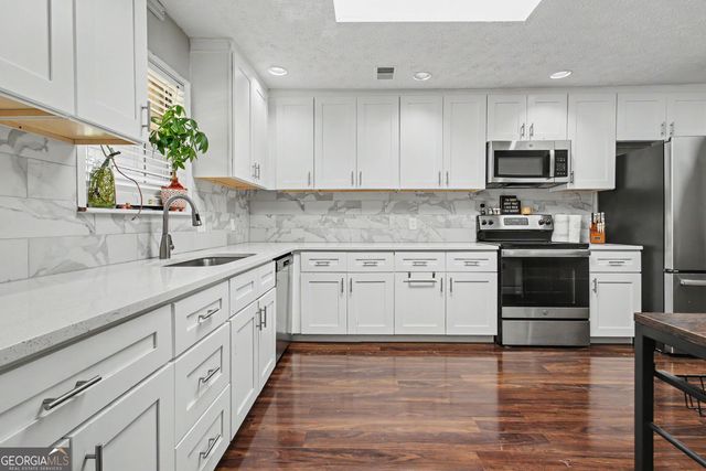 515 Golf View Drive, Peachtree City, GA 30269