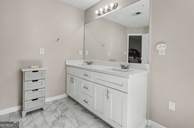 515 Golf View Drive, Peachtree City, GA 30269