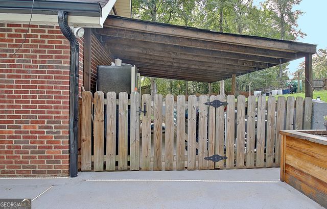 515 Golf View Drive, Peachtree City, GA 30269