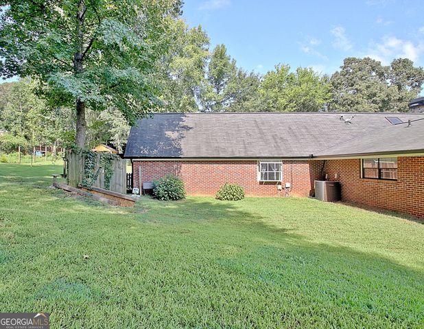 515 Golf View Drive, Peachtree City, GA 30269