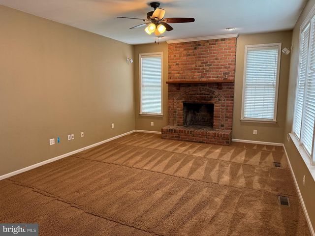 2242 W GREENLEAF DR W, Frederick, MD 21702