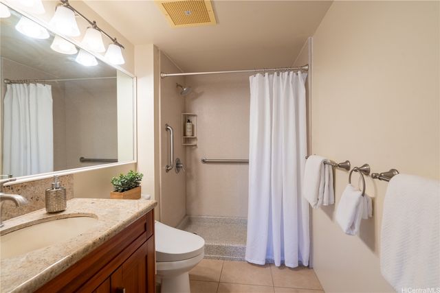 1080 Ala Napunani Street 108, Honolulu, HI 96818