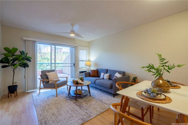 1080 Ala Napunani Street 108, Honolulu, HI 96818