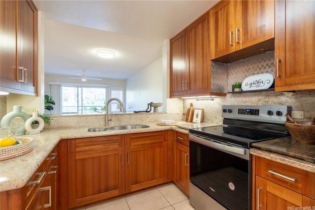 1080 Ala Napunani Street 108, Honolulu, HI 96818