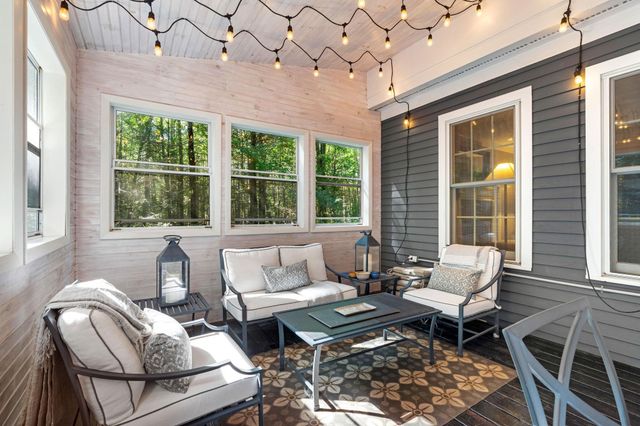 370 FW Hartford Drive, Portsmouth, NH 03801