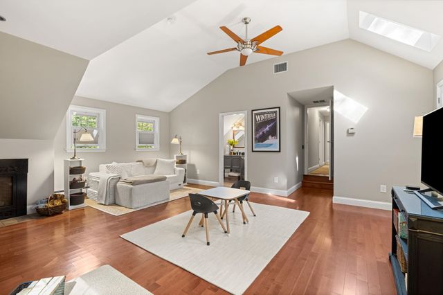 370 FW Hartford Drive, Portsmouth, NH 03801