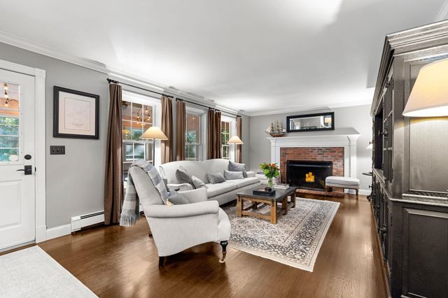 370 FW Hartford Drive, Portsmouth, NH 03801