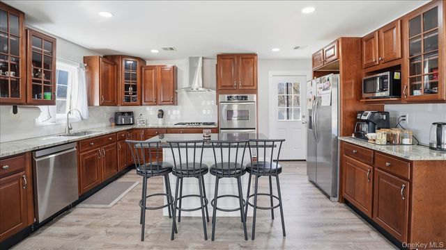 130 Beaver Dam Road, Brookhaven, NY 11719