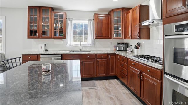 130 Beaver Dam Road, Brookhaven, NY 11719