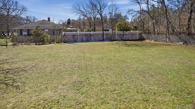 130 Beaver Dam Road, Brookhaven, NY 11719