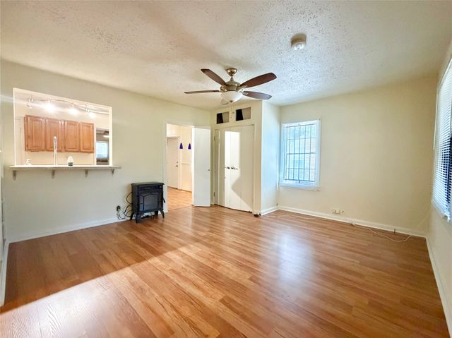 611 Crestside Dr Drive, Duncanville, TX 75137