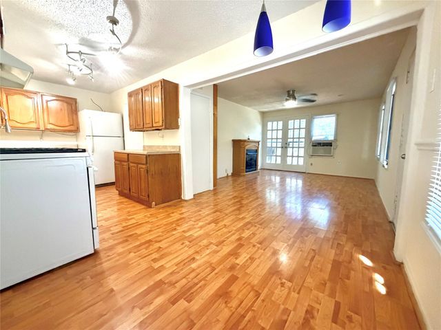 611 Crestside Dr Drive, Duncanville, TX 75137
