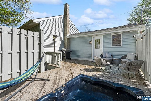 20 Madelyn Avenue, West Milford, NJ 07480