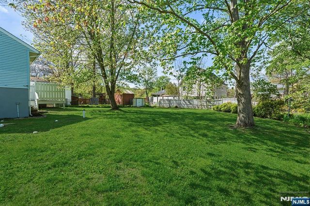 20 Madelyn Avenue, West Milford, NJ 07480