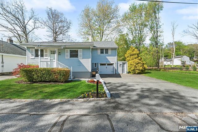 20 Madelyn Avenue, West Milford, NJ 07480